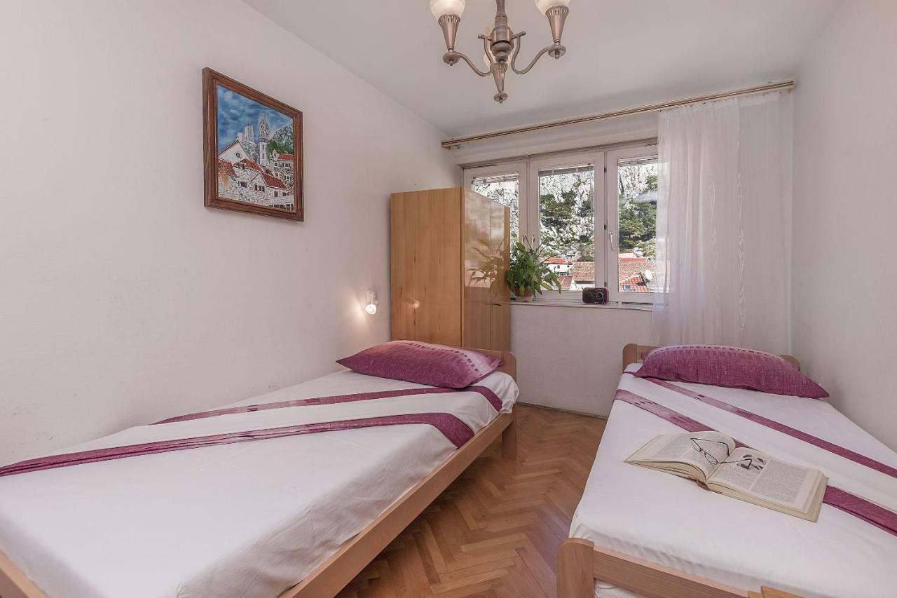 Apartment Nansy Omiš Exterior foto